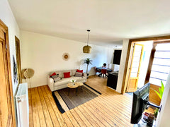 Deze centraal gelegen accommodatie is smaakvol ingericht met 2 slaapkamers, 2 tw Antwerp, Belgium Sweet Cheeks Boho 🌴 Entire condo vacation rental 662219476050749840