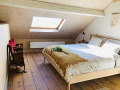 Logies Lapin biedt fijn ingerichte en gezellige kamers met badkamer in het kader Vremde, Belgium Gezellige verdieping in Bohemian chic-stijl - 5P Private room in bed and breakfast vacation rental 47169540