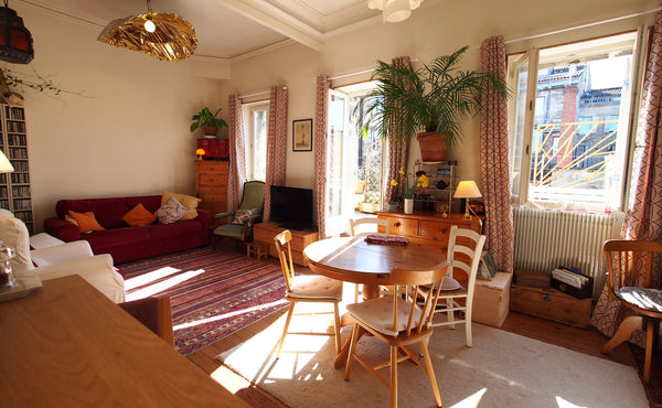 In a quiet and historic district, pretty cocoon of calm and bright charm, 300 m  Bordeaux, France Cocoon of the public garden bright calm with Entire rental unit vacation rental 575957936855781582