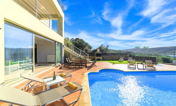 Secret Escape Villa is the ideal choice for those who seek moments of absolute r London, United Kingdom Secret Escape Villa Heated Pool & Jacuzzi Entire villa vacation rental 46078621