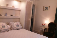 Chambre à l'étage,  avec salle de bain privative, WC, plus un salon détente avec  Flamant Rose Private room in home vacation rental 39383301