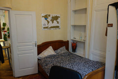 Bonjour à vous,<br /><br />Je loue ma chambre (13m2) dans un appartement Haussma Lyon, France Chambre 2 pers plein centre Lyon Private room in rental unit vacation rental 17021304