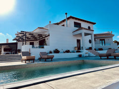 Òm Luxury Retreat is a luxurious retreat with a private pool in the center of Cr Heraklion, Greece Óm Luxury Retreat Entire villa vacation rental 48386889