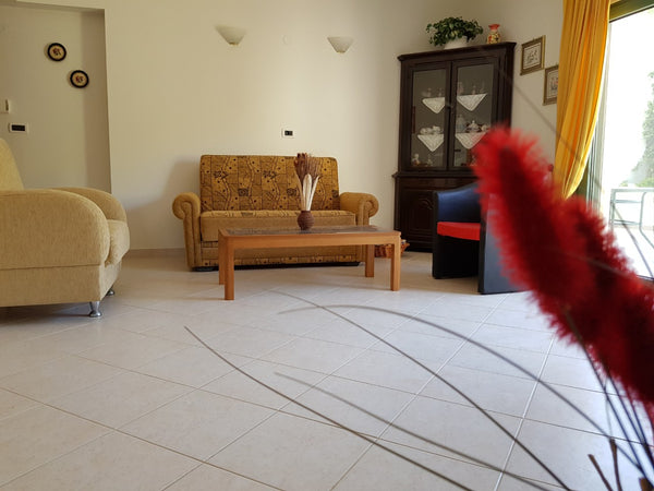 Comfortable 2 bedroom apartment, 1 bathroom, fully equipped kitchen and  a large  ''Hier is HET'' Apartment Entire rental unit vacation rental 40798967