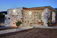 <b>License number</b><br />00000498819 Berlin, Germany ELEONAS PAROS VILLAS, RAKIDION for 2 Entire home vacation rental 26789397