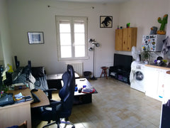 Appartement très lumineux de 45m² avec lit deux places ainsi qu'un canapé conver Lyon, France Appartement proche du centre ville de Lyon. Entire rental unit vacation rental 17844719