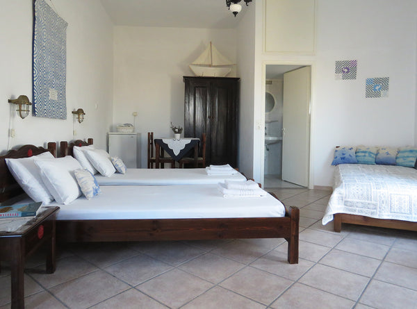 Milos Crafts Studio Apartment is 10 minutes leisurely walk from the busy port of Greece Milos Crafts Studio Apartment Entire rental unit vacation rental 19905653