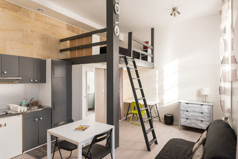 Appartement en rdc sur rue calme dans quartier animé du centre ville de Bordeaux Nouvelle-Aquitaine, France Studio 28m2 en centre ville à 1mn du tram Victoire Entire rental unit vacation rental 22681315