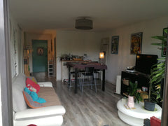 Appartement de 50m2 dans petite résidence, possibilité d'utiliser la place de pa Eysines, France Joli appartement 50m2 10/15 min de Bordeaux centre Entire condo vacation rental 36144093