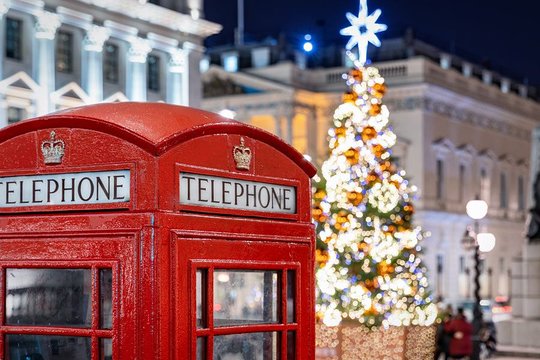 The Spirit of London Tour on Christmas Eve Private Tours and Travel Guide Europe London CITY London Destination Tour