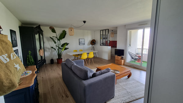 idéalement bien situé sur la rive droite de Bordeaux, joli 50m2 cosy avec vue su Bordeaux, France Joli T2 cosy jardin botanique Bordeaux Entire condo vacation rental 48582094