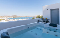 Uncle's Luxury located on Adamas Port , 200 metres away from the center of the v Greece Uncle's Luxury Adamas Jacuzzi Room in serviced apartment vacation rental 25140037