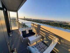 The apartment offers one of the most beautiful views Vienna can offer. Enjoy eve  Modern, breath-taking view Private room in condo vacation rental 654787144500666767