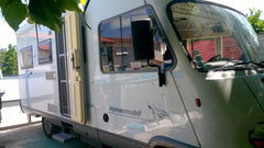 camp-site because in garden with swimming pool<br />with 1 bed two places in bot Villenave-d'Ornon, France camp-site because with swimming poo Camper/RV vacation rental 7255464