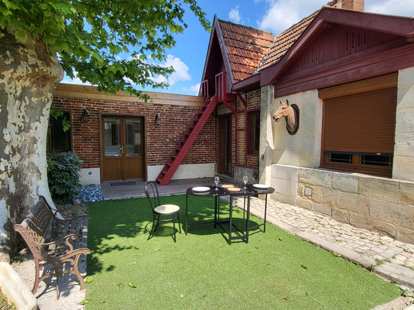 Quiet guest house in a historical garden with private indoor parking (completely  Superb guest-house ideally located Entire guesthouse vacation rental 42784937