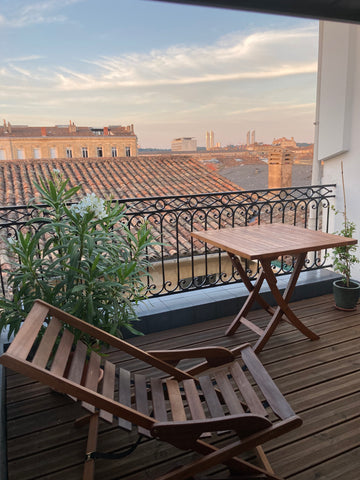 Situé dans le charmant quartier des Chartrons et à 200 m des quais, posez vos va Bordeaux, France Bel appartement avec terrasses aux Chartrons Entire rental unit vacation rental 701824689052930982