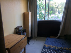 Chambre calme vu sur parking privé. En colocation avec trois personne (Marie Aga Bordeaux, France chambre calme dans coloc proche place Gambetta Private room in rental unit vacation rental 43521274