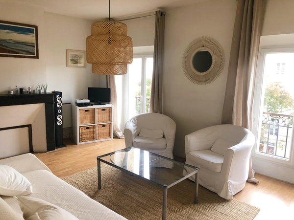 Au coeur du Centre historique, Cours Georges Clémenceau, un bel appartement lumi Saint-Loubès, France Triangle d'Or bel appartement T3 lumineux/calme Entire rental unit vacation rental 39685998