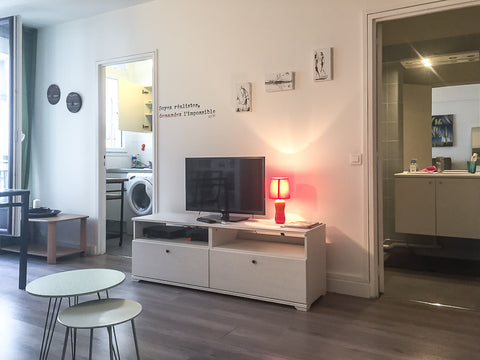 Perfect location for this lovely 1 bedroom apartment with 42sqm situated on 5th  Paris, France Achille Martinet 1 BR apartment with balcony Entire rental unit vacation rental 25098401