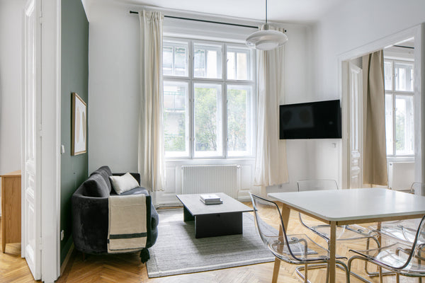 Show up and start living from day one in Vienna with this pretty two-bedroom Blu Vienna, Austria Alsergrund 2BR, nr Himmelpfortstiege, AKH, U4, U6 Entire rental unit vacation rental 51484393