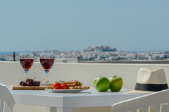 Brand new, comfortable, air conditioned and quiet this house of 40 m2 features o  Serenity houses Naxos, 40m2, amazing view. Entire home vacation rental 36876046