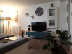 Superbe appart rdc standing avec patio, au calme dans un petit immeuble en pierr Bordeaux, France Nouveau !! Appart Cosy centre Bordeaux Entire rental unit vacation rental 23802269