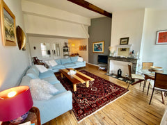 Appartement lumineux de 100 m² dans un immeuble en pierre située en plein centre Bordeaux, France Bel appartement de 100m2 - Possibilité de parking Entire rental unit vacation rental 48581624