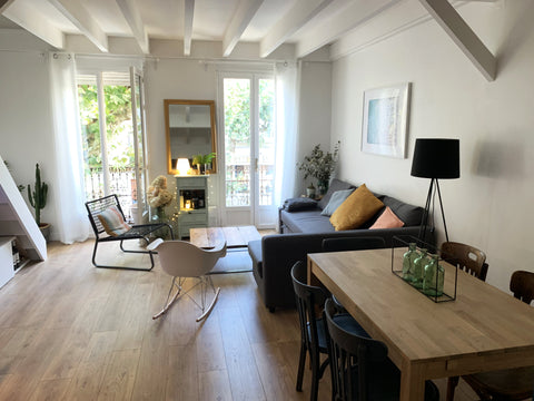 Charmant duplex climatisé dans le centre de Bordeaux et accessible en bus direct Bordeaux, France Charmant duplex dans le centre de Bordeaux Entire rental unit vacation rental 37286318