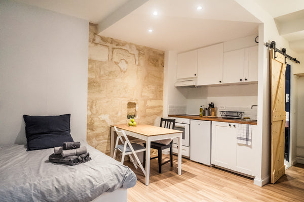 Comfortable and functional Studio in the Chartrons district, two steps from shop Bordeaux, France Studio Chartrons Entire rental unit vacation rental 51416698