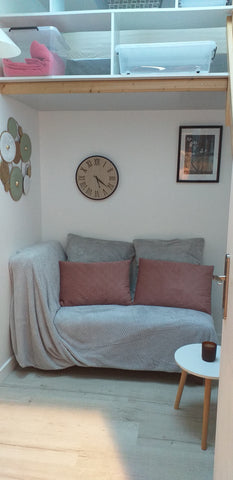 Mini studio de 17 m2 attenant  à la maison. Entrée  indépendante par le garage.  France Petit studio Private room in townhouse vacation rental 24549462