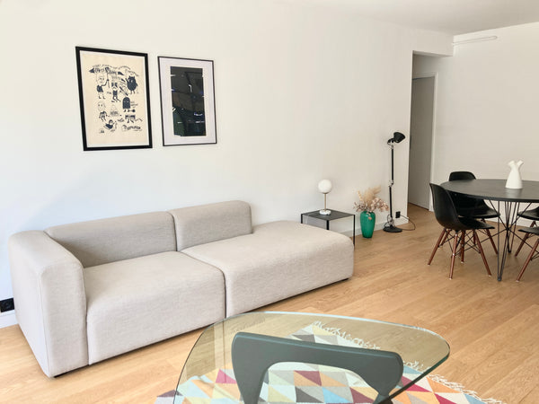 Cet appartement lumineux et calme est situé dans le célèbre quartier des Chartro Bordeaux, France Superbe appartement d'architecte avec parking Entire condo vacation rental 689672980665873904