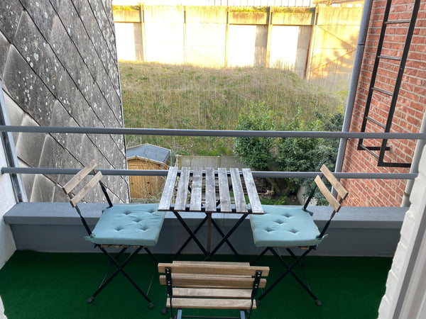 Modern and spacious apartment in Antwerp South. All amenities such as food store Antwerp, Belgium Cosy apartment near the city center of Antwerp Entire rental unit vacation rental 45220956
