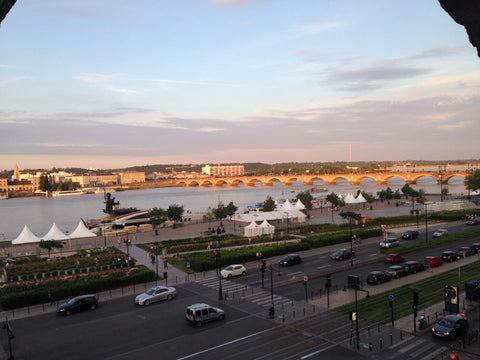 Hommes pas bienvenus. <br /><br />À proximité immédiate de la place de la bourse La Rochelle, France Petit apt en plein centre-ville City center flat Private room in rental unit vacation rental 18770897