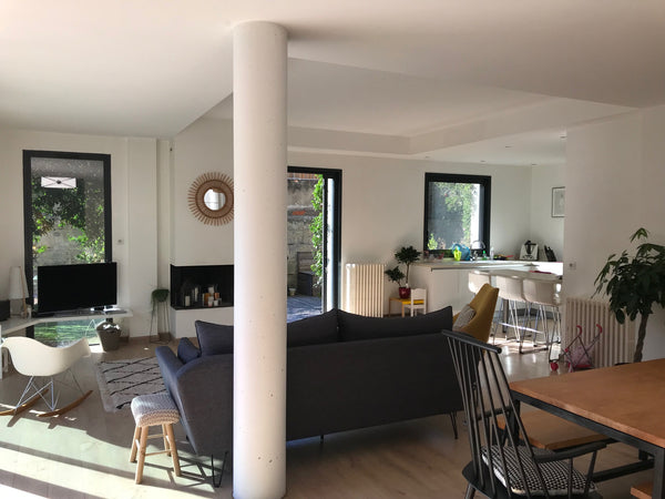 Entre le parc bordelais et le jardin public et à 20min à pied de la Place Gambet Paris, France Grande maison lumineuse avec piscine dans Bordeaux Entire home vacation rental 29532271