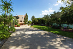 This 1-bedroom apartment in Prines is ideal for couples on a romantic getaway an Zürich, Switzerland New small (3) apartmentcomplex in village of Prinès near Rethymnon, NW coast Entire rental unit vacation rental 29649528
