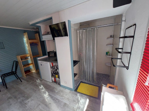 Pour vos séjours professionnels ou privés, nous vous accueillerons dans  ce peti Artigues-près-Bordeaux, France studio  independant Entire rental unit vacation rental 50460412