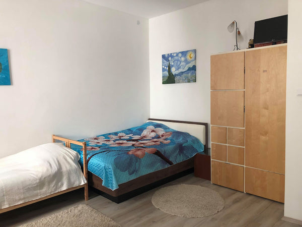 You are booking a lovely ROOM in an Apartment. You have a good friend of mine (M Vienna, Austria Comfy/quiet Room near a big park/17min to centre Private room in rental unit vacation rental 20430157
