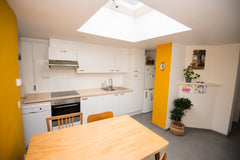 Plezier met het hele gezin in deze stijlvolle ruimte. <br />Op wandelafstand, br  Leuke woning in een gezellige beurt in Gent Entire townhouse vacation rental 571259004105403966