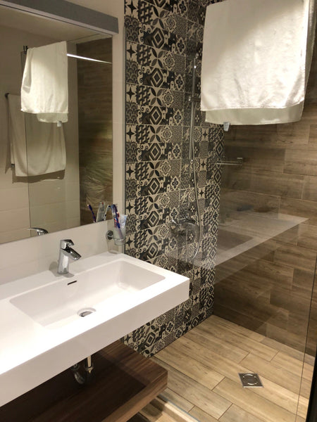 Der Fuchsbau ist der Rückzugsort für die Nachtschwärmer. Prague, Czechia Königreich der Prager Electrofüchse Private room in loft vacation rental 28604817