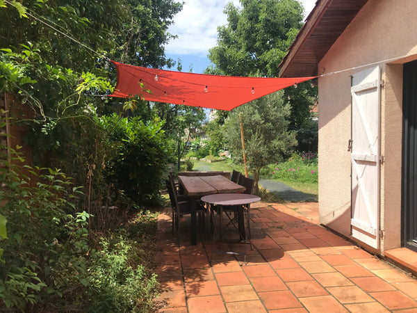 Belle maison avec un grand jardin à seulement 12mn en vélo du centre ville de Bo Bègles, France Maison au calme avec jardin - Proche Gare Bordeaux Entire home vacation rental 51284940