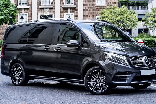 London Airport Transfer: London to Heathrow Airport LHR in Luxury Van  Private Tours and Travel Guide Europe London CITY London Destination Tour