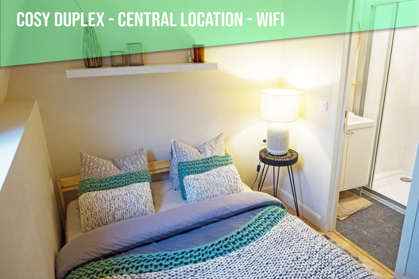 Our cozy little cocoon welcomes you in the heart of one of the most beautiful di Woluwe-Saint-Pierre, Belgium Charmant duplex en plein coeur de Bruxelles Entire rental unit vacation rental 53531348
