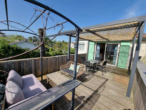 Charmant T2 climatisé de 45m² avec grande terrasse de 26m² vue sur les vignes de Bordeaux, France Charmant T2 climatisé, grande terrasse, parking Entire rental unit vacation rental 38429084