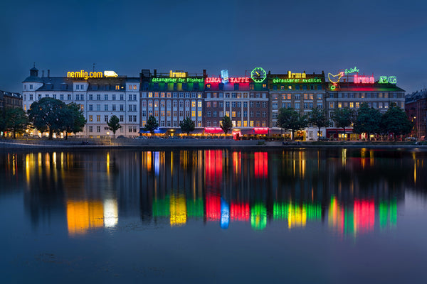 If you are looking for a large apartment in central Copenhagen, but in a local e Copenhagen, Denmark 192m2 FLAT+ 8m2 BALCONY IN CENTER NØRREBRO HOOD Entire rental unit vacation rental 262961