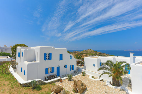 Maganos Apt EikosiTria is a Mykonos Apartment which enjoys a shared pool, just a Peloponnisos Dytiki Ellada ke Ionio, Greece Maganos EikosiTria Entire rental unit vacation rental 39879327