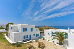 Maganos Apt EikosiTria is a Mykonos Apartment which enjoys a shared pool, just a Peloponnisos Dytiki Ellada ke Ionio, Greece Maganos EikosiTria Entire rental unit vacation rental 39879327