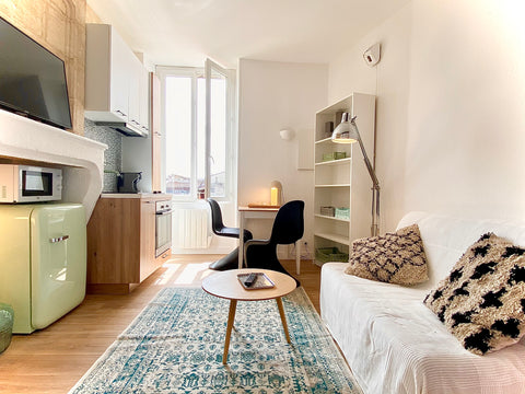Tout est au rendez vous dans cet appartement pour passer un long séjour conforta Bordeaux, France Typical Renovated flat - St Michel Les Quais Entire rental unit vacation rental 49791259