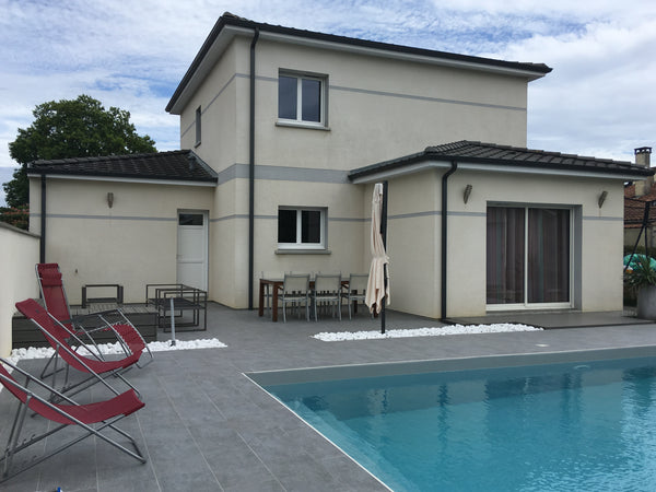 Maison 125 m2  sur terrain clos sans vis à vis avec piscine 8x4 dans quartier ré  Maison avec piscine proche océan Entire home vacation rental 44055511
