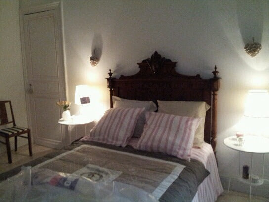 Nous vous accueillons dans un hôtel particulier au cœur des Chartrons (deco et m Bordeaux, France Chambre de charme au coeur des chartrons Private room in townhouse vacation rental 3799160