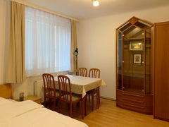 The apartment offers a fully equipped kitchen, washing machine and Wi-Fi. We als Vienna, Austria Newly renovated 35m² apt close to metro (U4, U6) Entire rental unit vacation rental 41944994